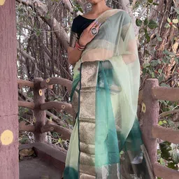 KALINI Tie and Dye Zari Organza Handloom Leheriya Saree image 4