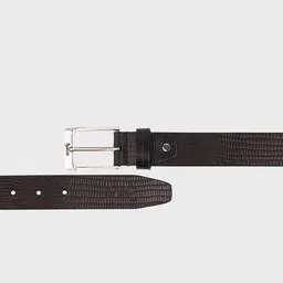 One8 Men Textured Leather Belt image 2