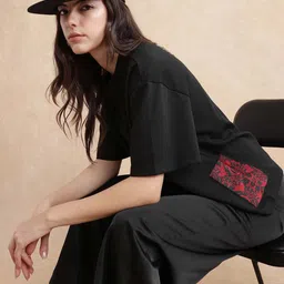 RAREISM Women Extended Sleeves Applique T-shirt-image-4