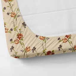 FURNOFY Beige & Red 130 GSM Floral Bedsheet with 2 Pillow Covers image 3