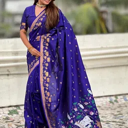 ELITE WEAVES Ethnic Motifs Zari Silk Blend Banarasi Saree image 5