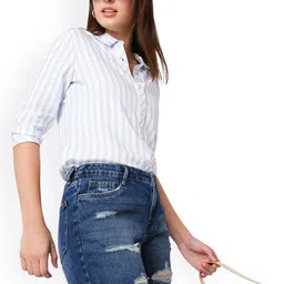 Kraus Jeans Women Slim Fit High-Rise Denim Shorts image 4