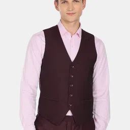 Arrow Men Maroon Solid Single-Breasted 3 Piece Formal Suit image 4