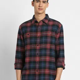 AMERICAN EAGLE OUTFITTERS Men Tartan Checked Spread Collar Cotton Casual Shirt-image-99