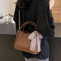 KPOP Women Solid Structured Handheld Bag-picture-11
