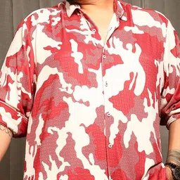 Instafab Plus Abstract Printed Comfort Spread Collar Cotton Shirt image 2