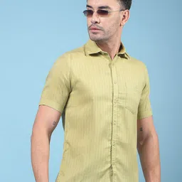 Crimsoune Club Men Classic Slim Fit Vertical Striped Spread Collar Casual Shirt-picture-17