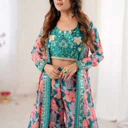 VASTRABELLA Printed Round-Neck Top Shrug With Palazzos Co-Ords image 3