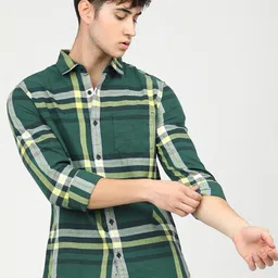 Highlander Mens Checked Slim Fit Shirt image 1