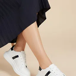 Longwalk Women Colourblocked Sneakers-image-70