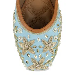 Anouk Women Embellished Ethnic Mojaris Flats image 3