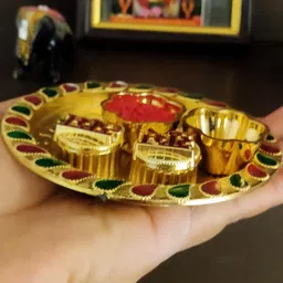 Vrinde Wraparound Rakhi image 2