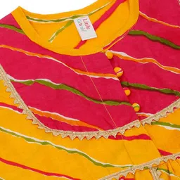 LITTLE GINNIE Girls Leheriya Striped Angrakha Gotta Patti Kurti with Sharara & With Dupatta image 4