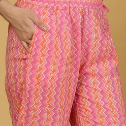 LARGISH Floral Printed Band Collar Straight Pure Cotton Kurta With Trousers image 3