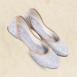 Anouk Women Embellished Party Mojaris with Embroidered Flats image 4