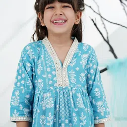 Aj DEZInES Girls Floral Printed Cotton Kurti with Pyjama & Dupatta image 4