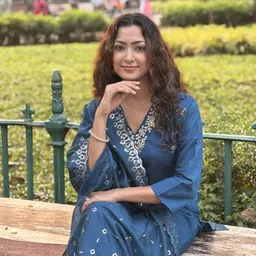 zinzraa Women Regular Thread Work Chanderi Silk Kurta with Trousers & With Dupatta image 3