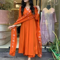 DIVASTRI Women Embroidered Regular Thread Work Kurta with Trousers & With Dupatta image 5