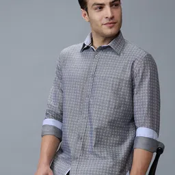 Kenneth Cole Men Premium Slim Fit Geometric Printed Spread Collar Cotton Casual Shirt image 3