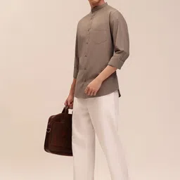 RAYNE BLACK Men Smart Slim Fit Casual Shirt image 2