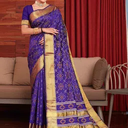 JUST FASHION Bandhani Zari Saree-image-14