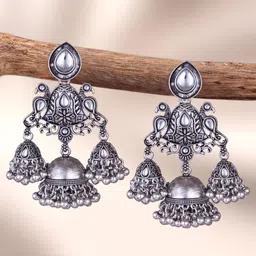DIVASTRI Silver-Plated Pearl Beaded Peacock Shaped Oxidised Jhumkas image 4