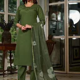 HERE&NOW Women Floral Regular Thread Work Chanderi Silk Kurta with Trousers & With Dupatta-picture-12