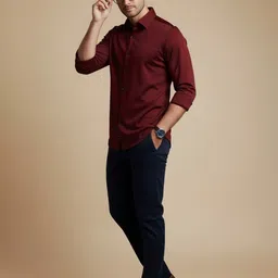 VEYTRO Men Solid Spread Collar Casual Shirt-image-1