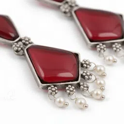 MODE & MINIMAL Silver-Plated Stones Studded & Pearls Beaded Diamond Drop Earrings image 5