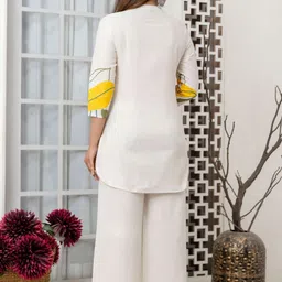 Kaftanize Floral Leaf Printed Tunic with Palazzos Co-Ords image 3