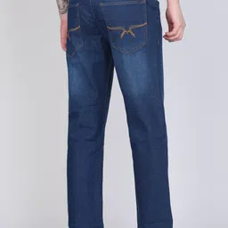 roadster Men Regular Mid Rise Dark Blue Jeans image 4