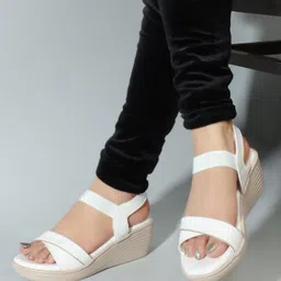 colo Women Wedges Sandal-picture-37