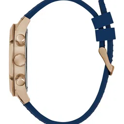 GUESS Men Textured Dial & Silicon Straps Analogue Watch GW0729G3 image 5