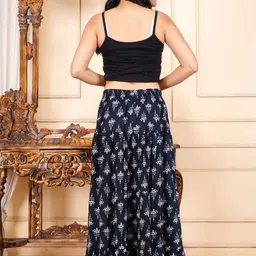 houseofcommon Women Printed Regular Black Skirt image 2