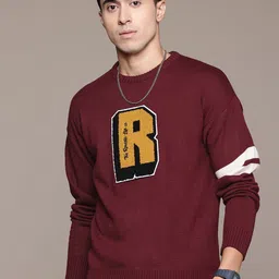roadster Men Solid Round Neck Maroon Sweater image 2
