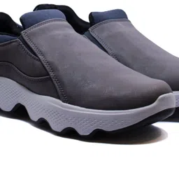 columbus AVENUE Running Shoes For Men image 2