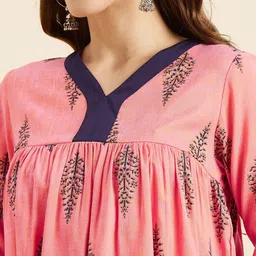 PANIT Ethnic Motifs Printed V-Neck Pleated A-Line Kurti image 2