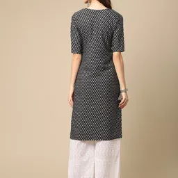 7threads KALINI Women Black & Purple Pack Of 2 Geometric Printed Crepe Kurta image 3