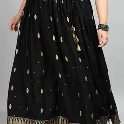PrettyPlus by Desinoor.com Plus Size Ethnic Printed Flared Maxi Skirt-picture-32