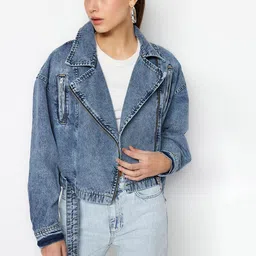 Trendyol Lapel Collar Long Sleeves Cotton Crop Denim Jacket image 3