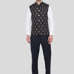 Vastraa Fusion Men Black Nehru Jackets image 3