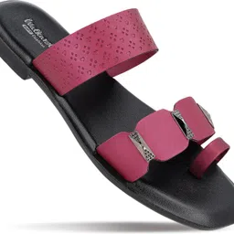 walkaroo Women Flats Sandal-picture-20