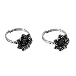 TEEJH Women Black Silver-Plated Toe Ring image 2