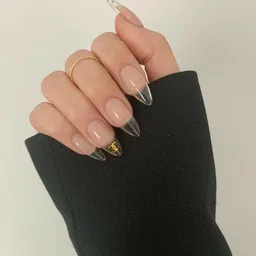 emijun Reusable Artificial Fake Nail & Transaperent Nail Paint Set image 4