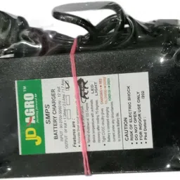agri max gardens battery charger 12 Volt 1.7 Amp Battery Operated Sprayer PumpCharger black 12 L Backpack Sprayer-picture-16