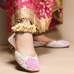froh feet Women Ethnic Embllished Fulkari Jutti Bellies for Wedding & Party Bellies For Women-picture-25