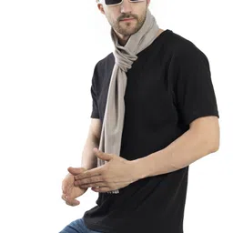 Life and style Solid Men Muffler image 3