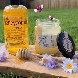 TREACLEMOON The Honeycomb Secret Bath & Shower Gel with Honeysuckle Extract 500 ml-image-65