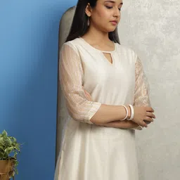 SMRITI GUPTA Striped Keyhole Neck Straight Kurti image 5