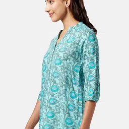 AKKRITI BY PANTALOONS Floral Printed Viscose Rayon V-Neck Tunic image 4